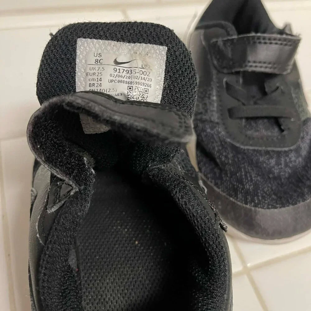 Nike toddler sneakers